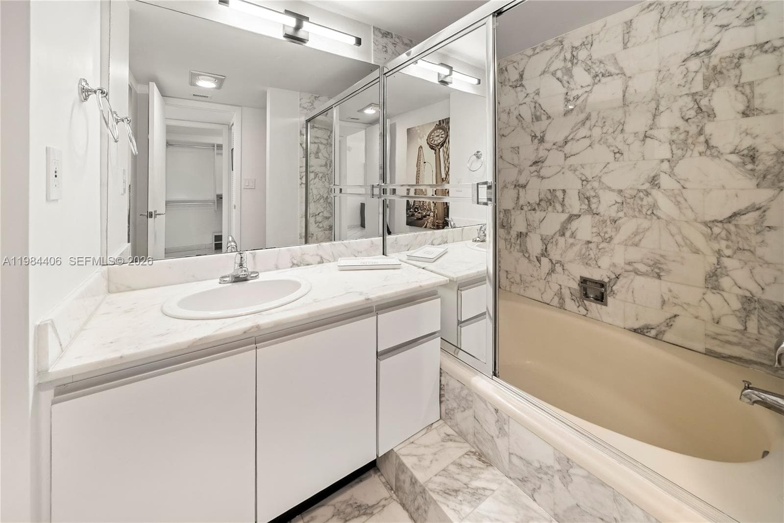 2555 Collins Ave # 2402, Miami Beach FL 33140 — 28
