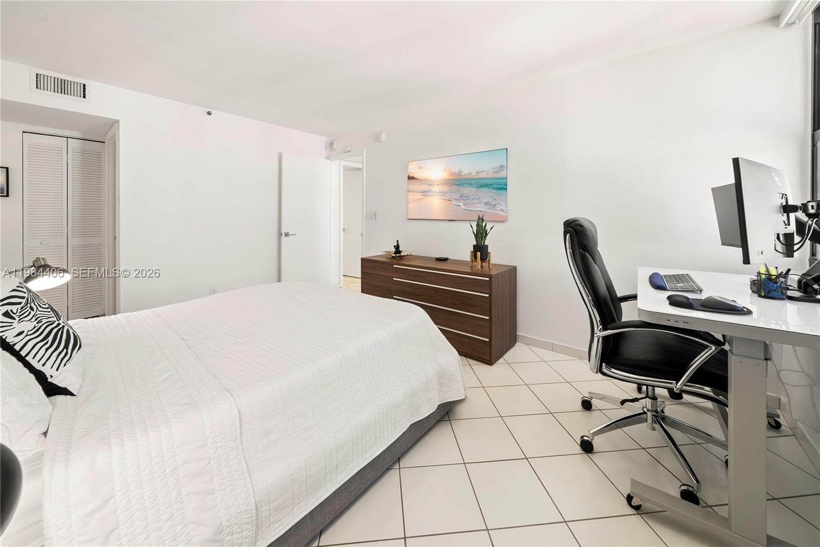 2555 Collins Ave # 2402, Miami Beach FL 33140 — 24