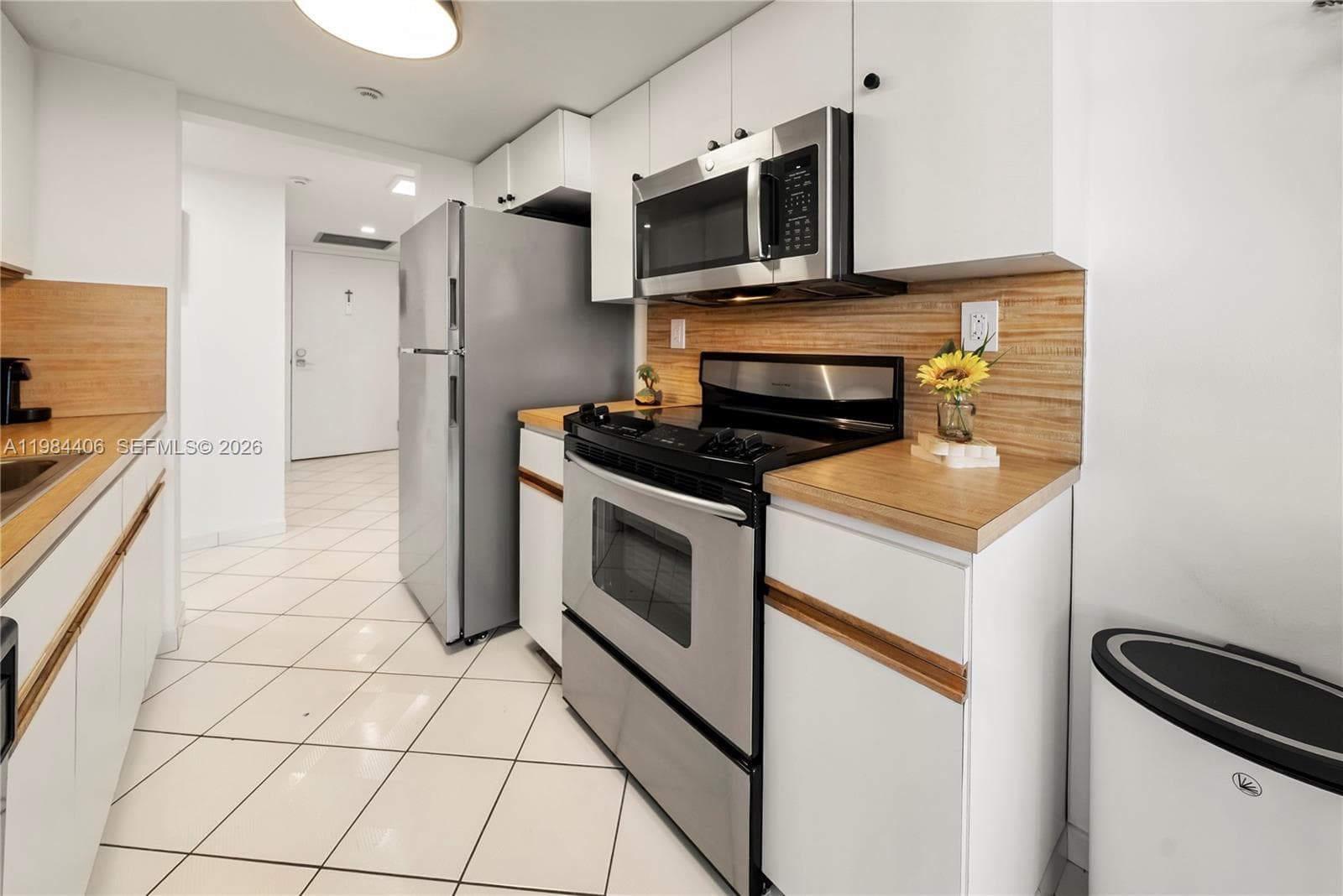 2555 Collins Ave # 2402, Miami Beach FL 33140 — 14
