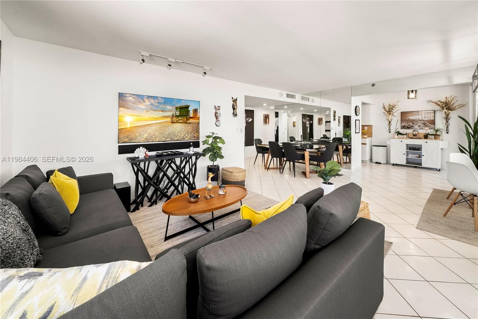 2555 Collins Ave # 2402, Miami Beach FL 33140 — 18