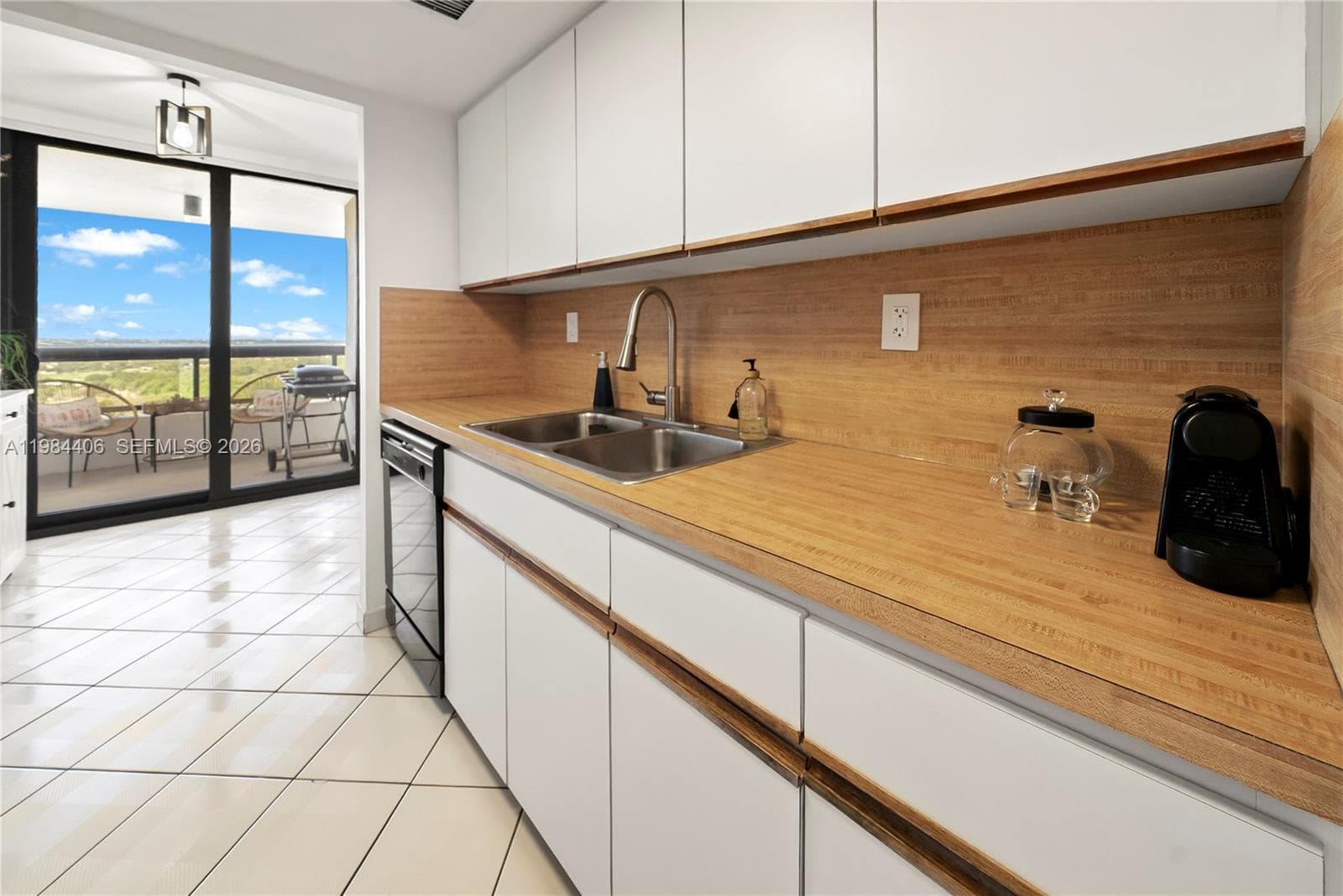 2555 Collins Ave # 2402, Miami Beach FL 33140 — 15