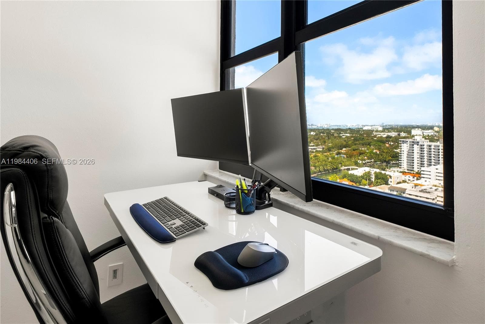 2555 Collins Ave # 2402, Miami Beach FL 33140 — 25