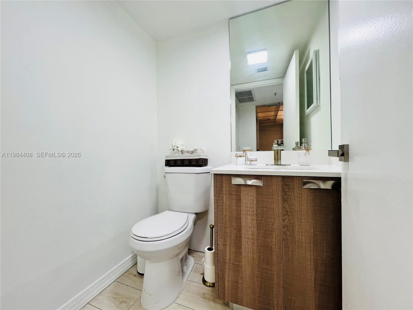 540 Brickell Key Dr # 202, Miami FL 33131 — 17