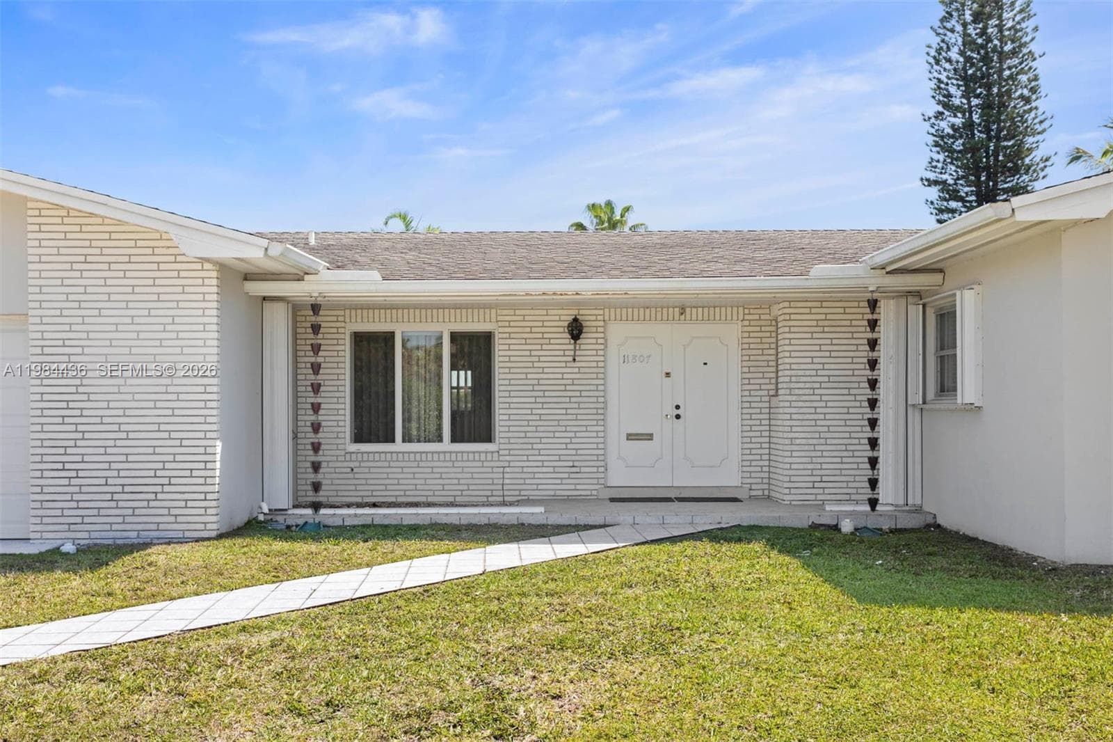 11807 SW 112th Ave, Miami FL 33176 — 2