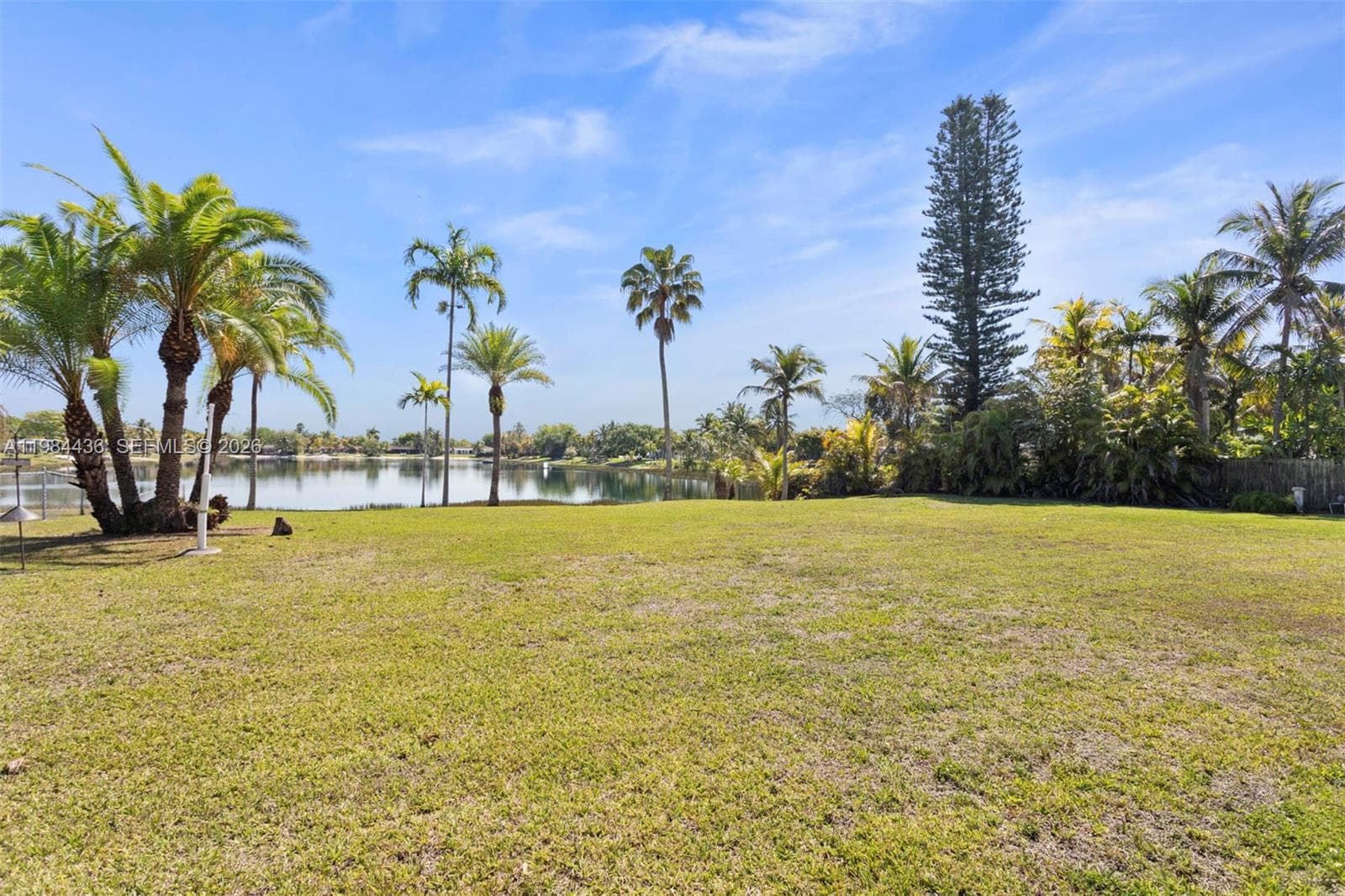 11807 SW 112th Ave, Miami FL 33176 — 32