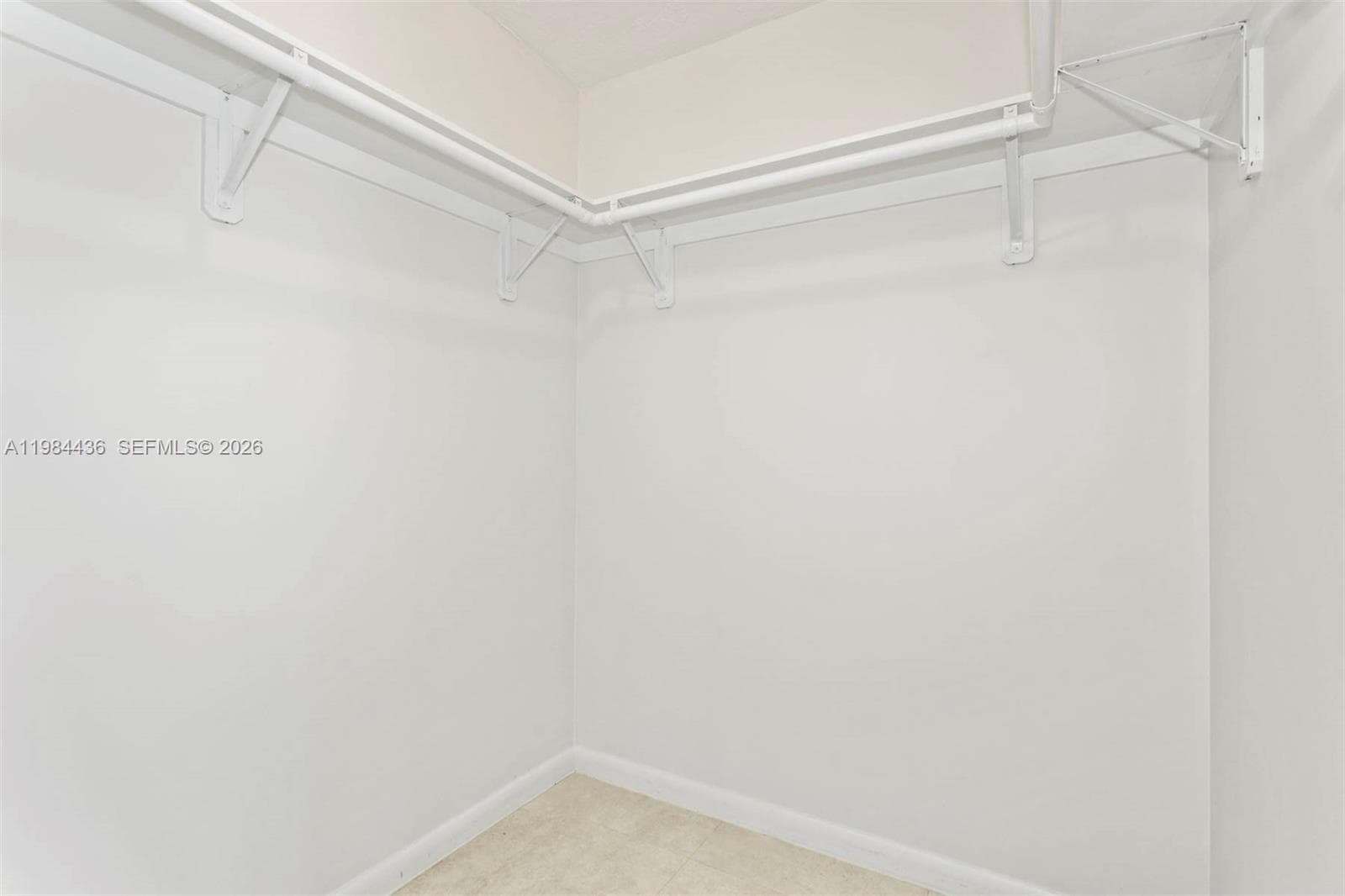 11807 SW 112th Ave, Miami FL 33176 — 11