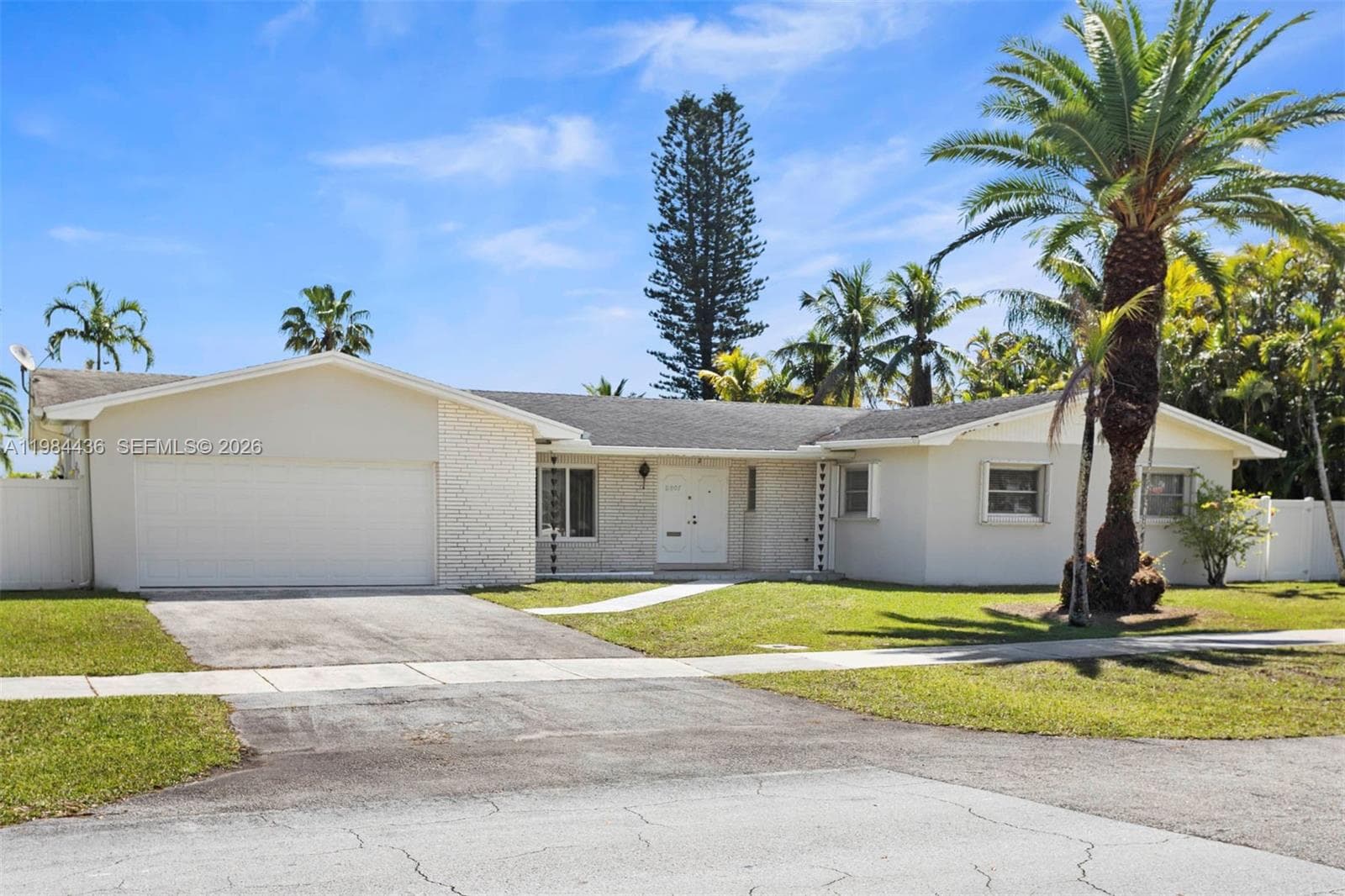 11807 SW 112th Ave, Miami FL 33176 — 4