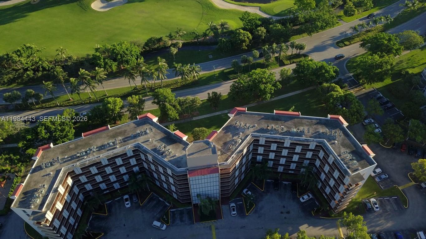 3301 N Country Club Dr # 804, Aventura FL 33180 — 2