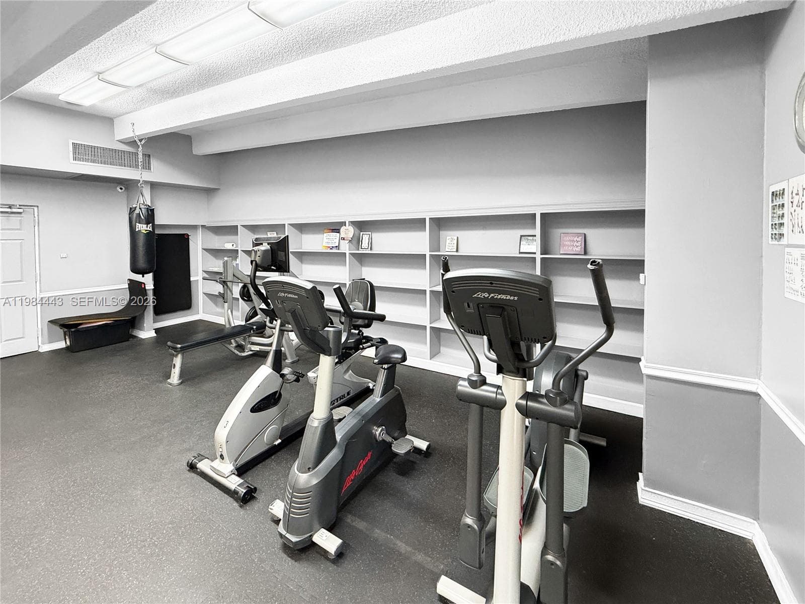 3301 N Country Club Dr # 804, Aventura FL 33180 — 24