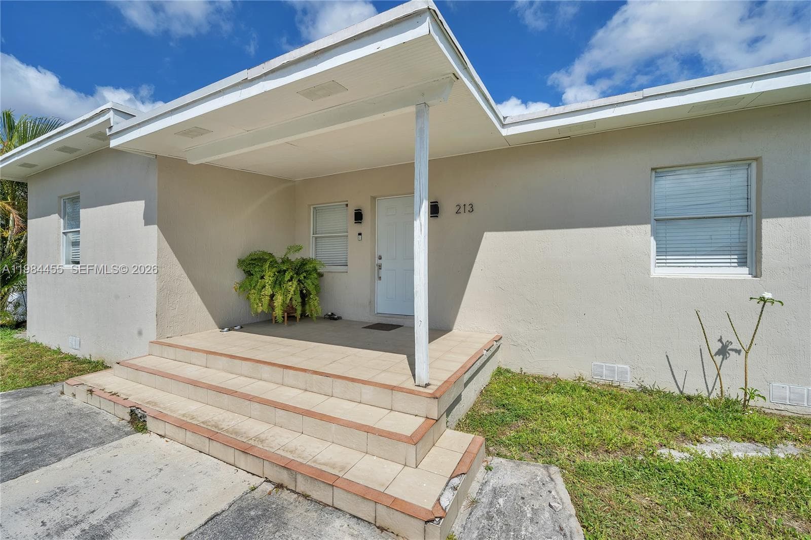 213 W 20th St, Hialeah FL 33010 — 2