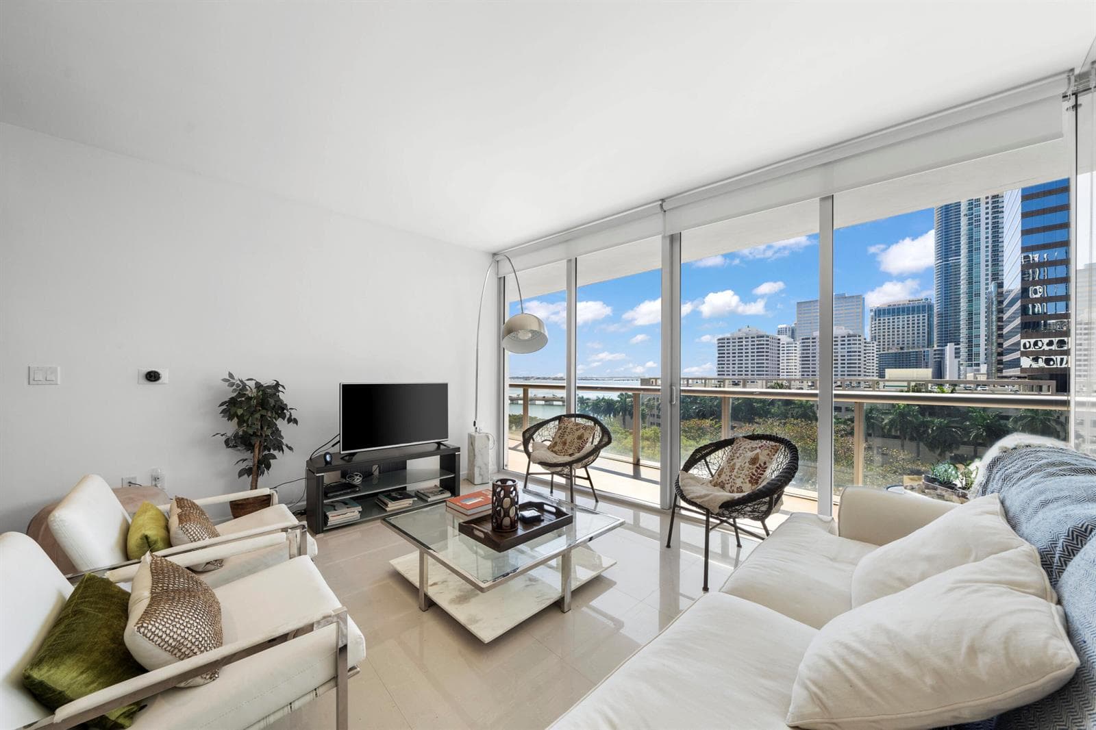 495 Brickell Avenue # 811, Miami FL 33131 — 2