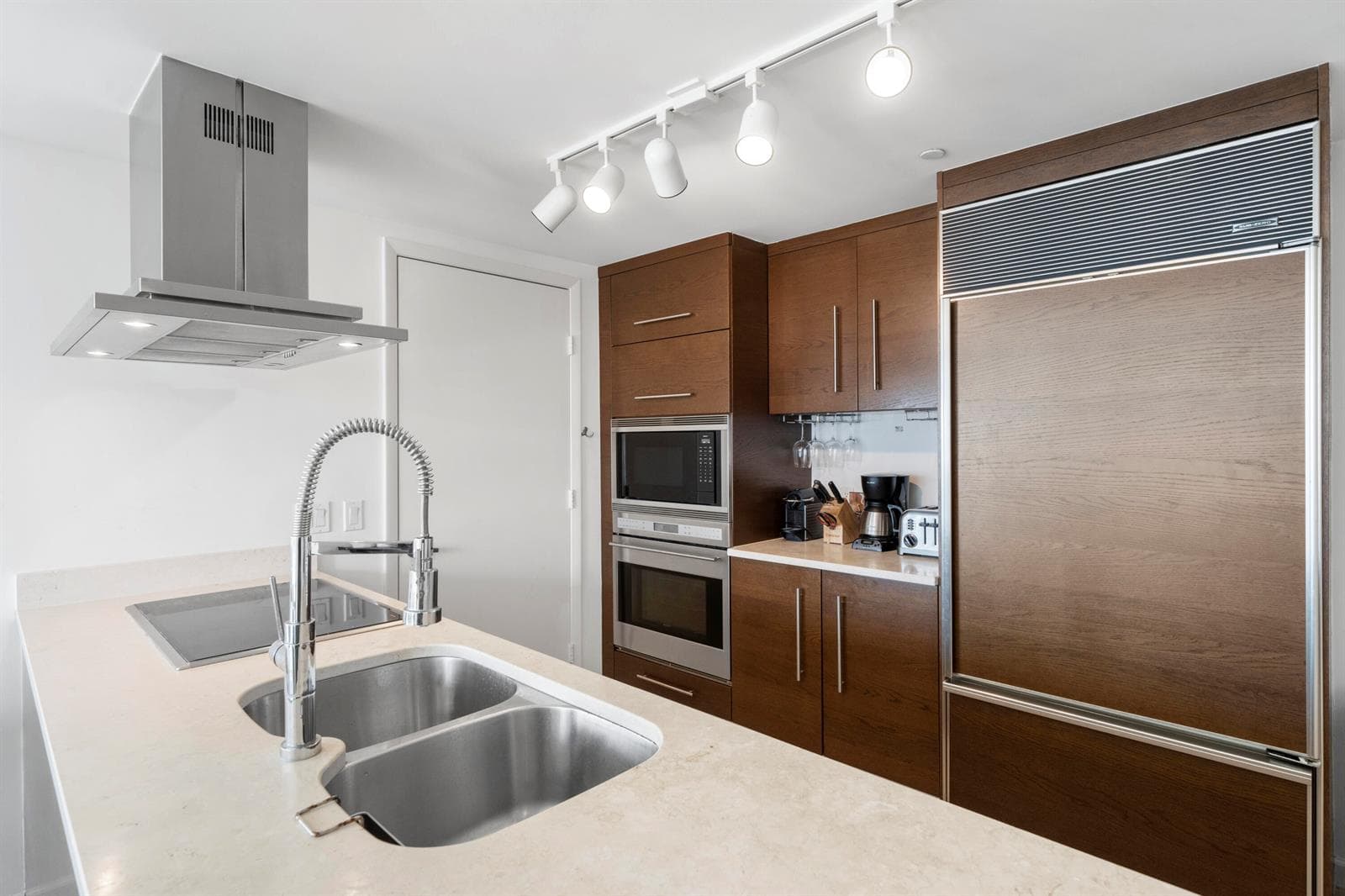 495 Brickell Avenue # 811, Miami FL 33131 — 11