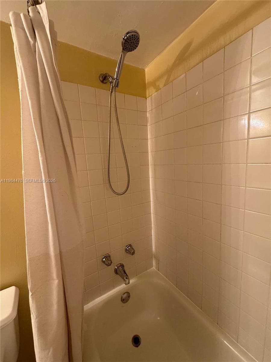 505 NW 177th St # 103, Miami Gardens FL 33169 — 17