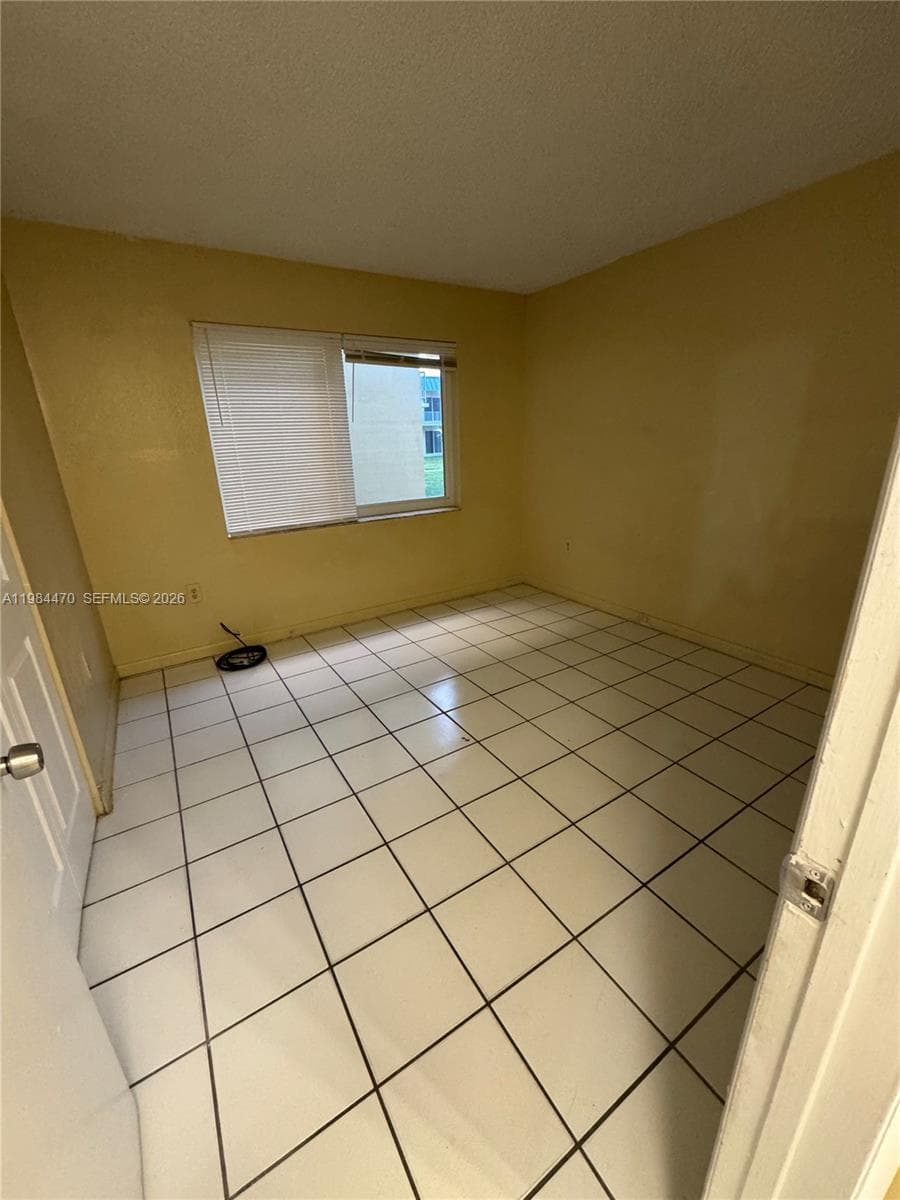 505 NW 177th St # 103, Miami Gardens FL 33169 — 22