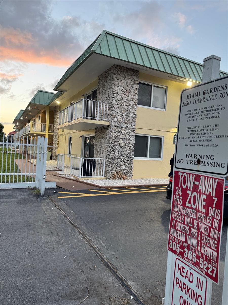 505 NW 177th St # 103, Miami Gardens FL 33169 — 28