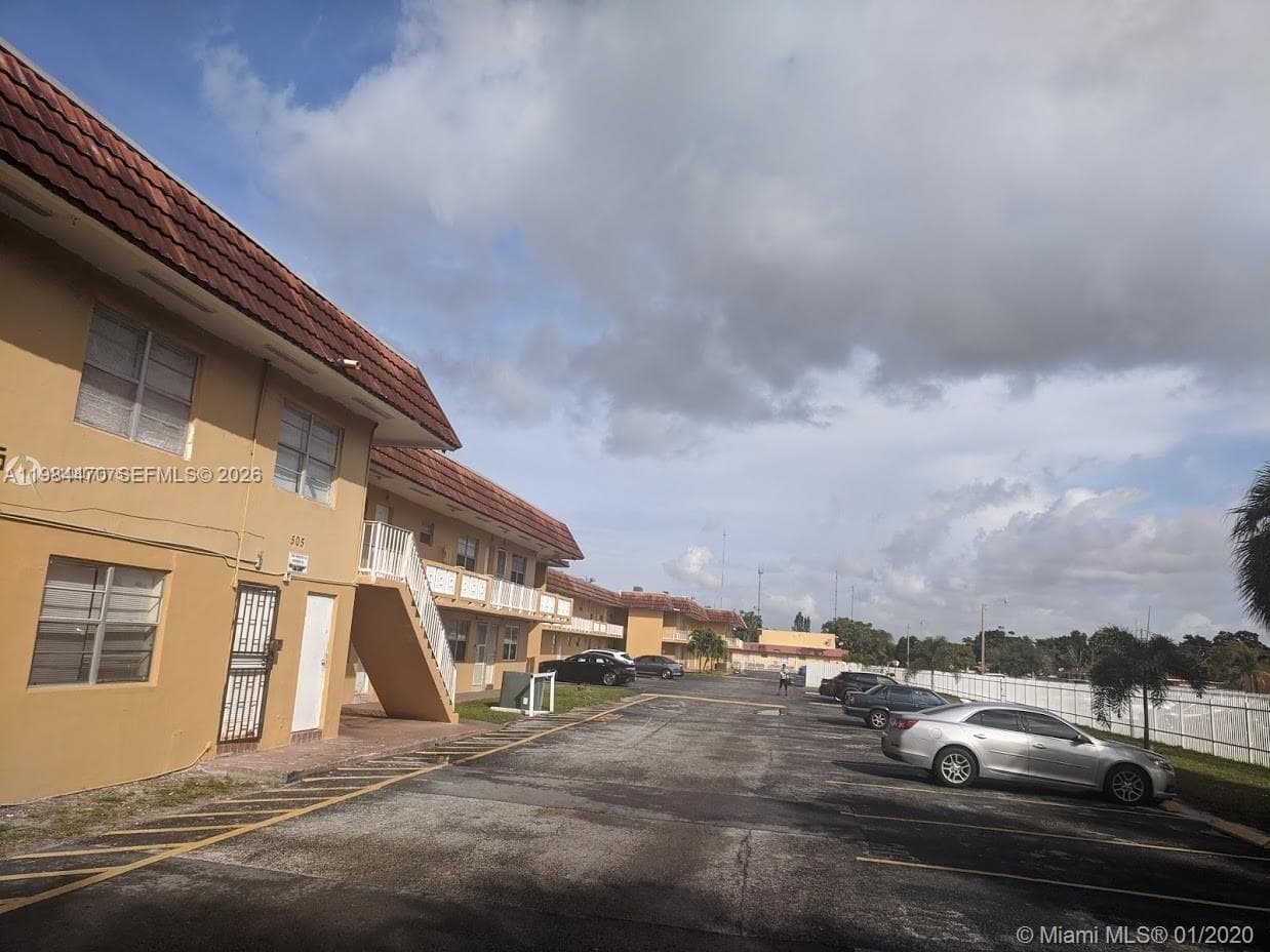 505 NW 177th St # 103, Miami Gardens FL 33169 — 30