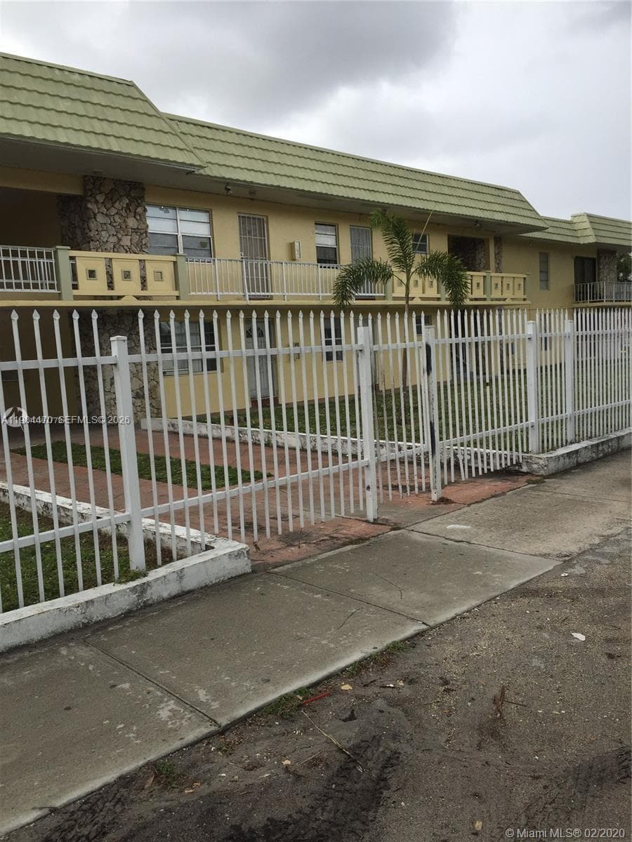 505 NW 177th St # 103, Miami Gardens FL 33169 — 34