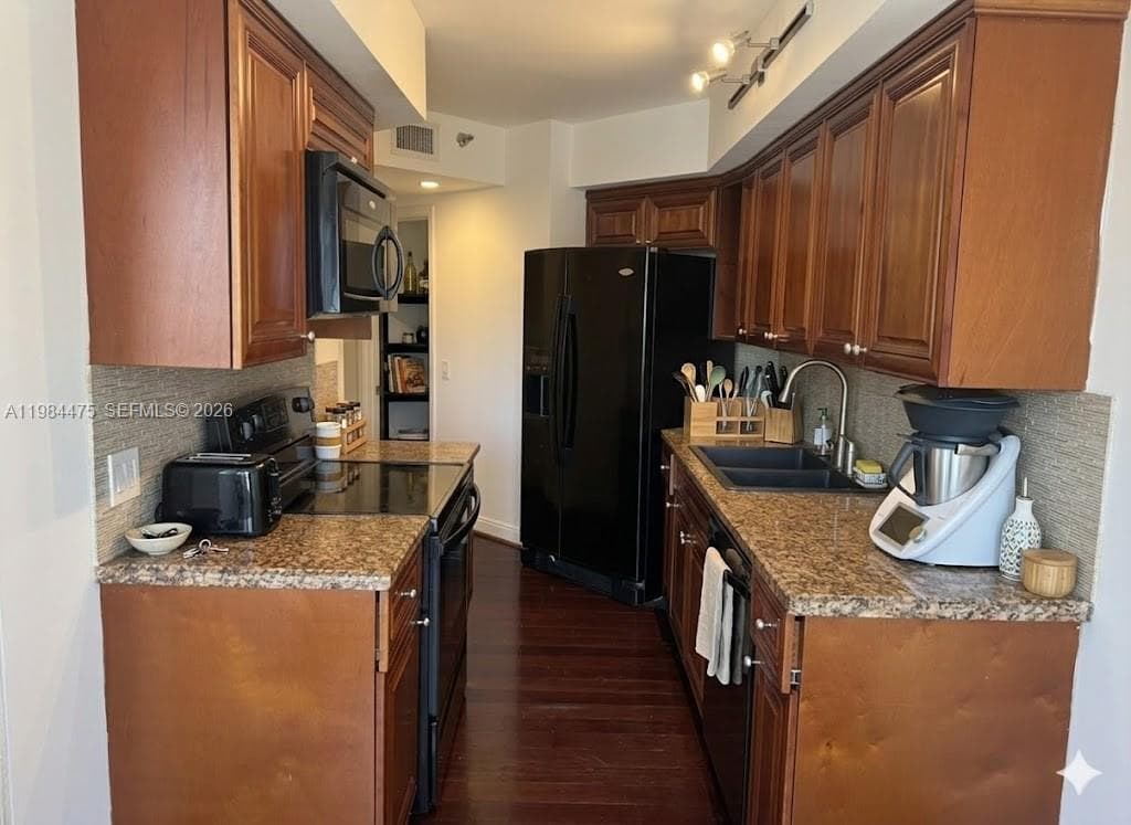 3610 Yacht Club Dr # 1002, Aventura FL 33180 — 26