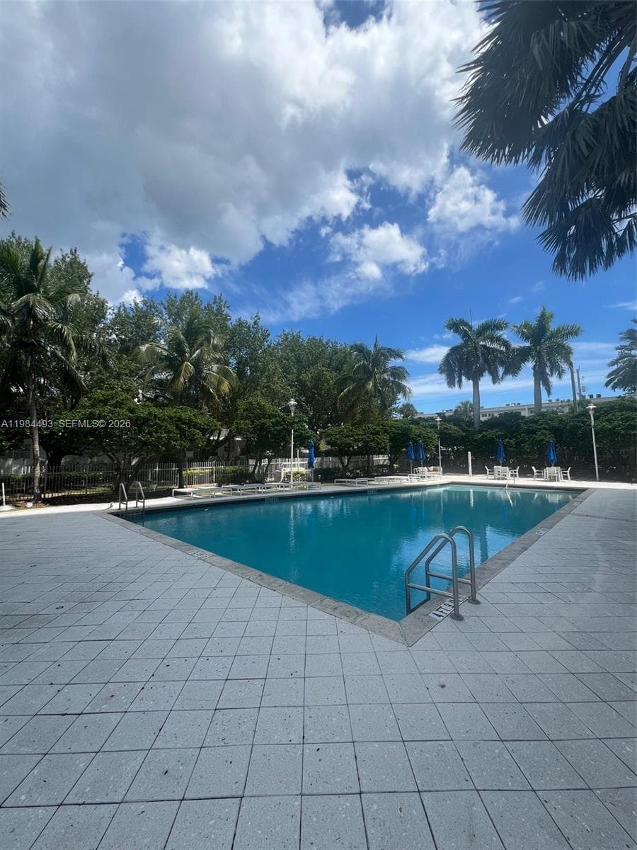 7910 Harbor Island Dr # 1202, North Bay Village FL 33141 — 36