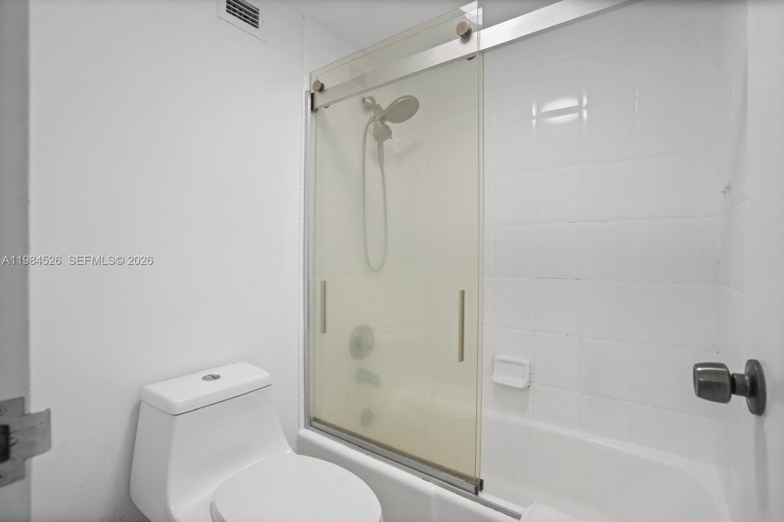 100 Lincoln Rd # 825, Miami Beach FL 33139 — 23