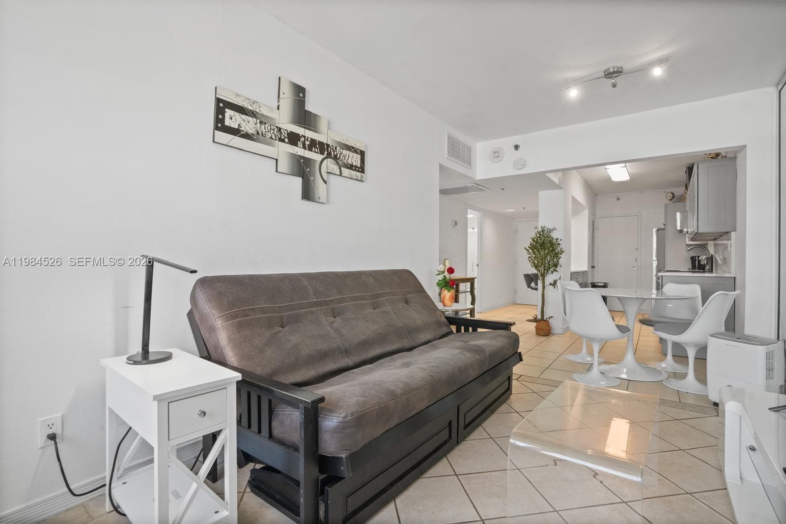 100 Lincoln Rd # 825, Miami Beach FL 33139 — 13