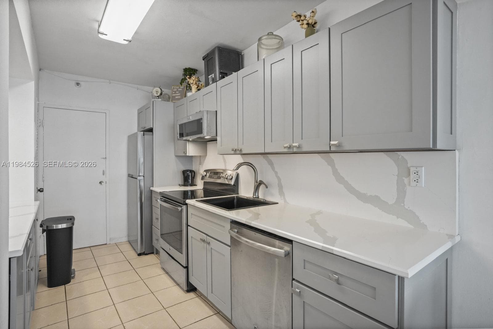 100 Lincoln Rd # 825, Miami Beach FL 33139 — 3