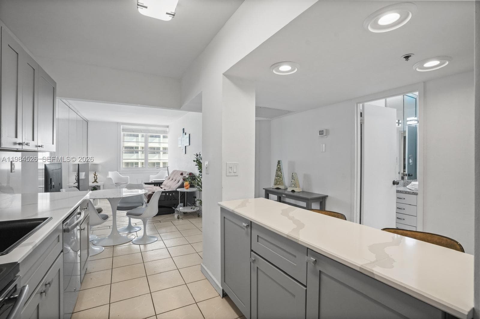 100 Lincoln Rd # 825, Miami Beach FL 33139 — 10