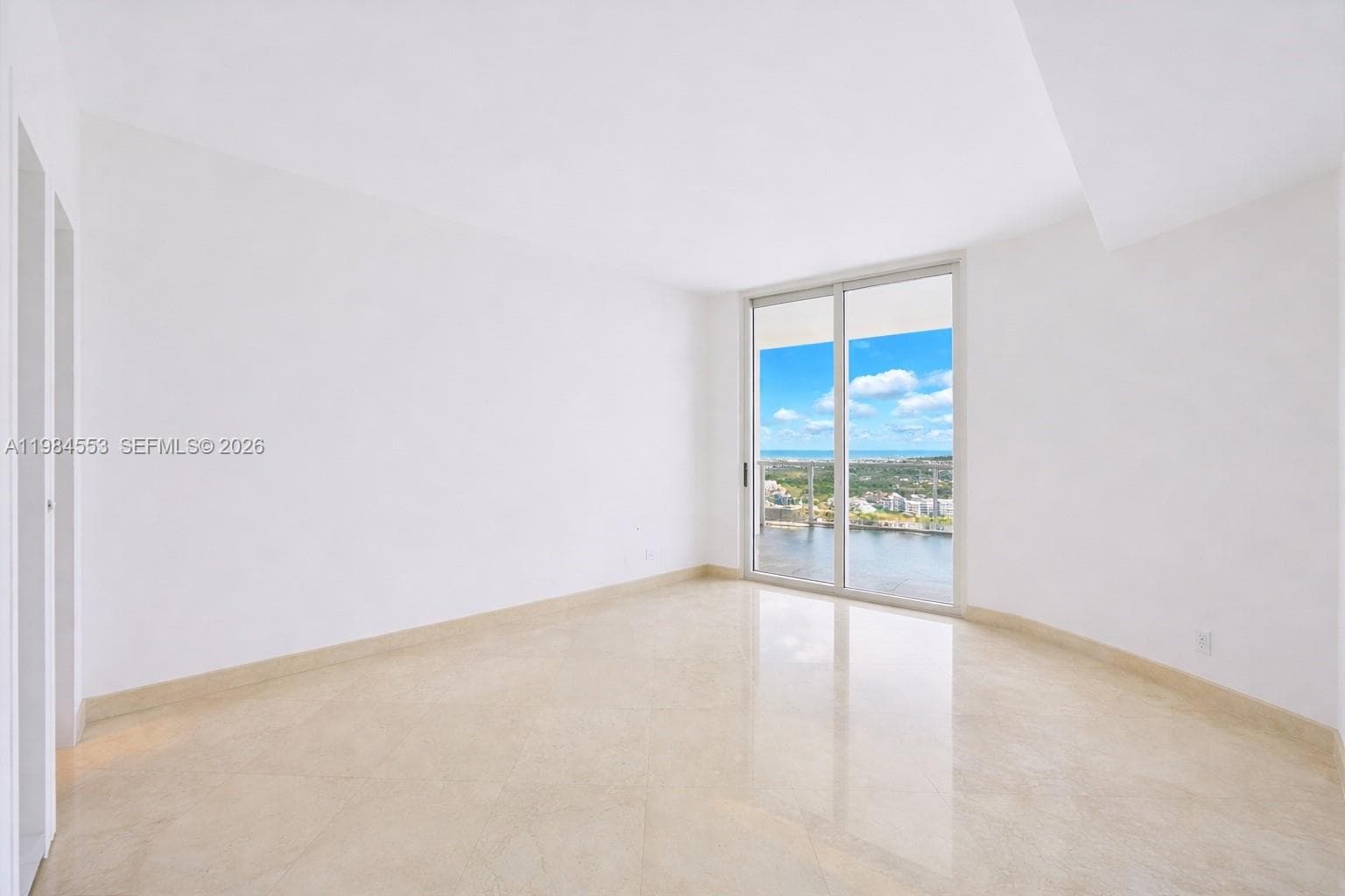 21200 Point Pl # 1901, Aventura FL 33180 — 33