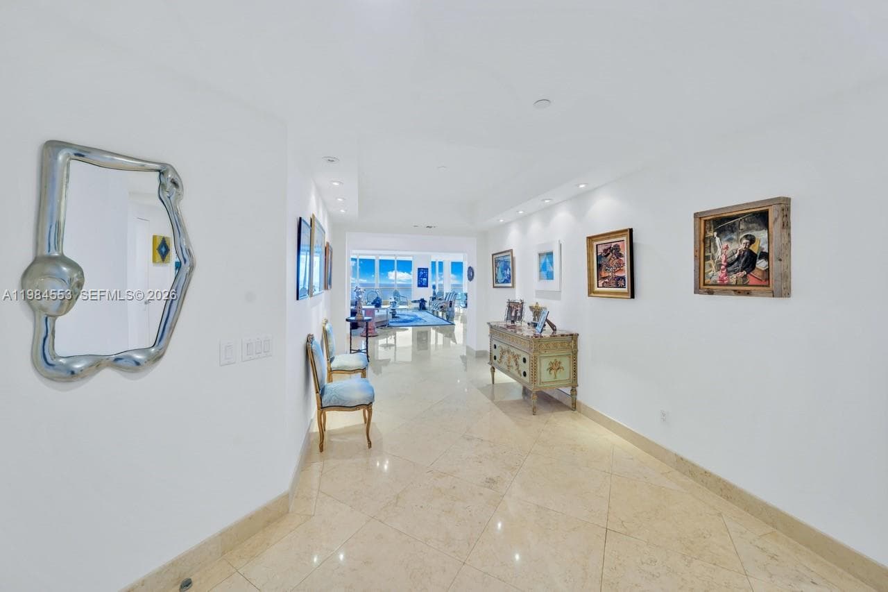 21200 Point Pl # 1901, Aventura FL 33180 — 21