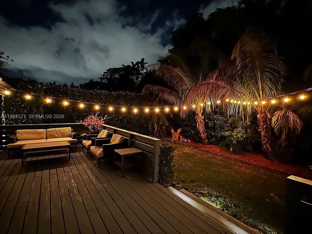 5850 SW 47 ST, Miami FL 33155 — 3