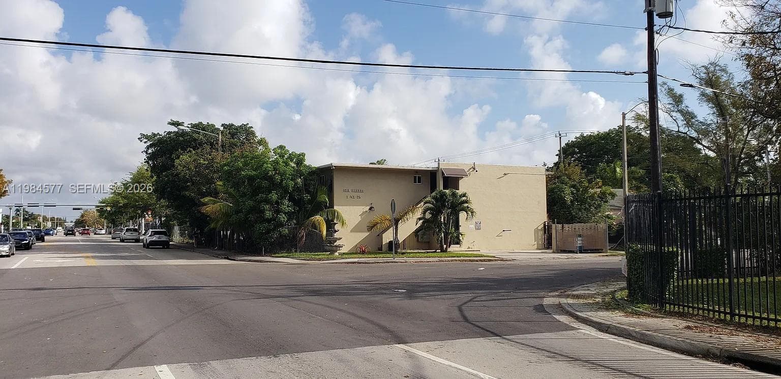 1 NE 78th St # 3, Miami FL 33138 — 1