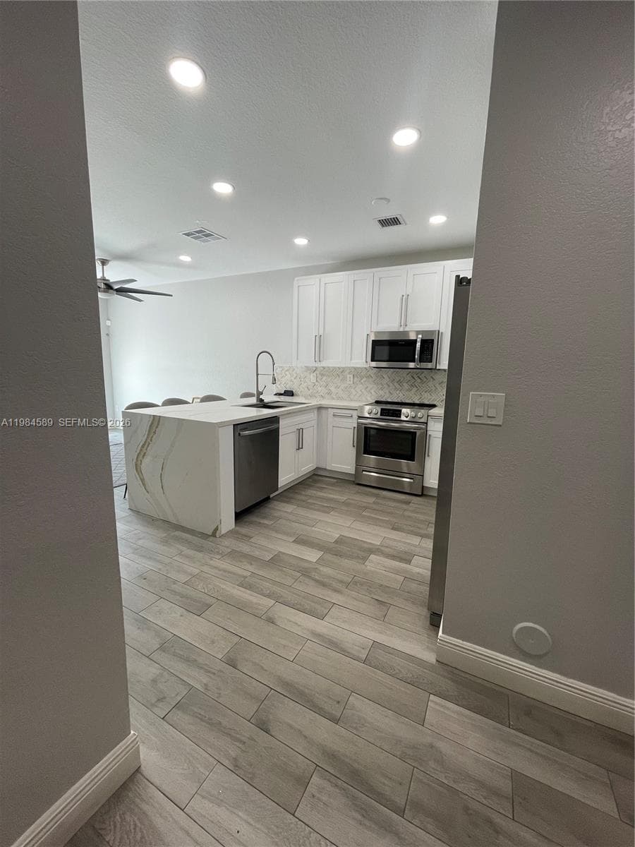 8900 SW 226th Ter, Cutler Bay FL 33190 — 33