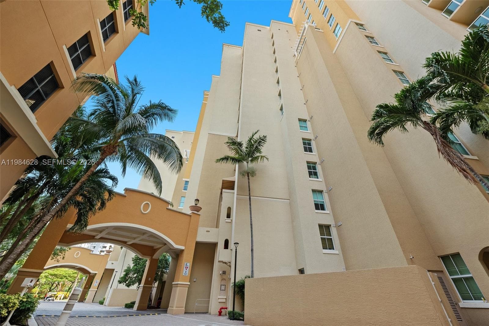 3340 NE 190th St # 504, Aventura FL 33180 — 2