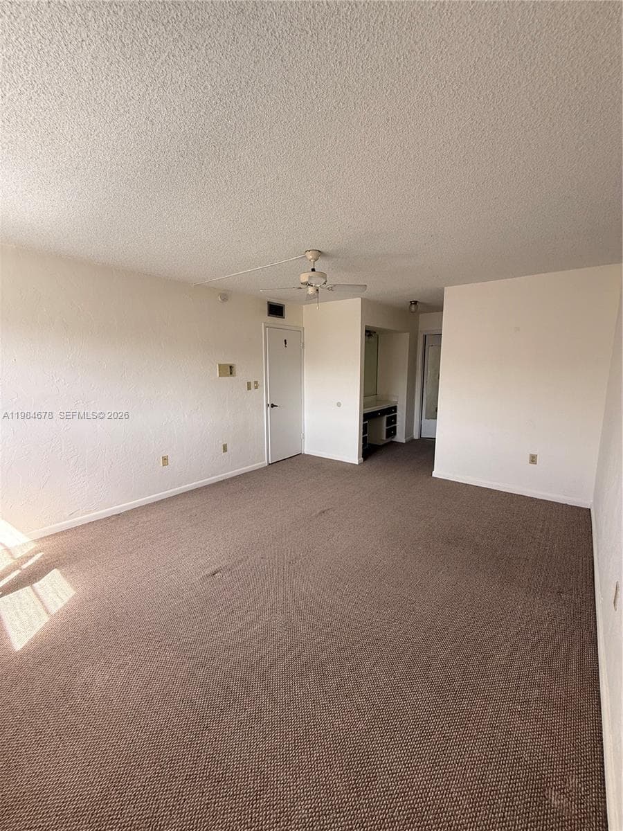 3860 NE 170th St # 304, North Miami Beach FL 33160 — 17