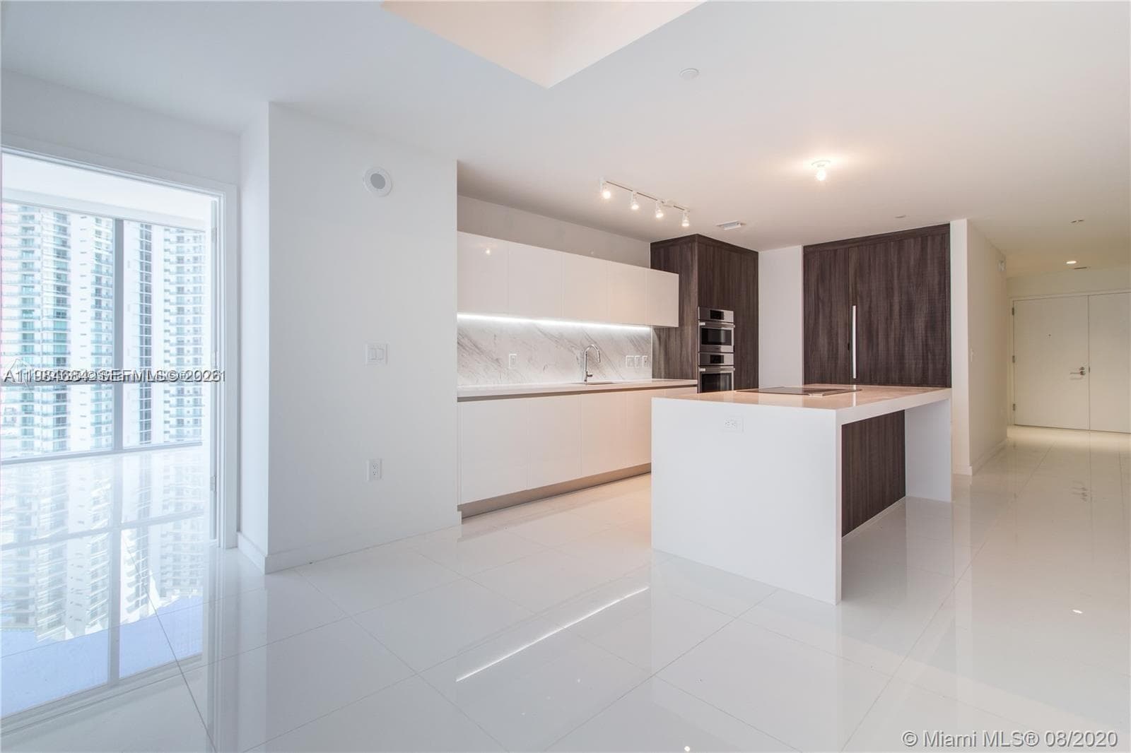 851 NE 1st Ave # 3601, Miami FL 33132 — 6