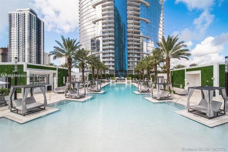 851 NE 1st Ave # 3601, Miami FL 33132 — 24