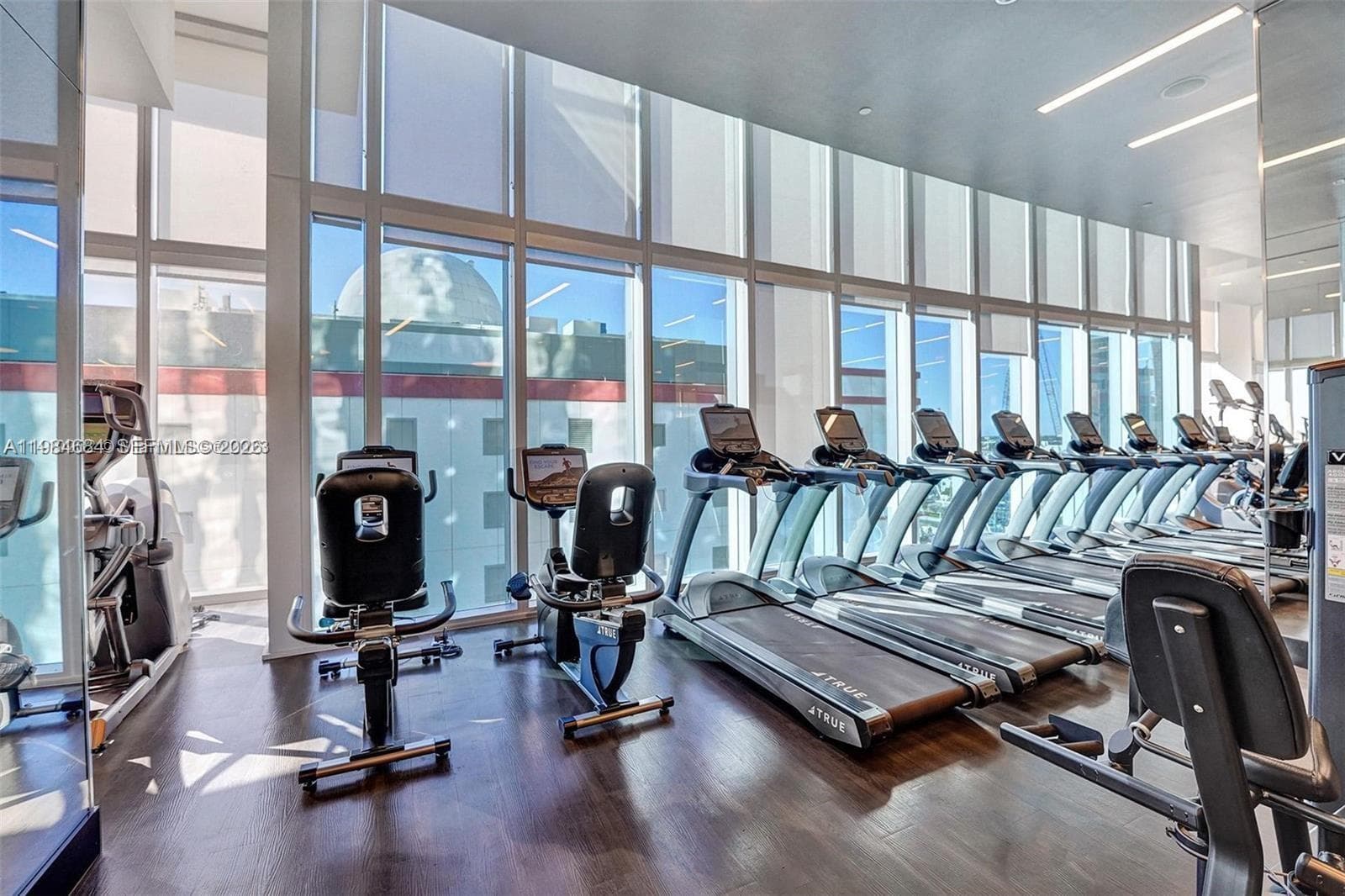 851 NE 1st Ave # 3601, Miami FL 33132 — 38