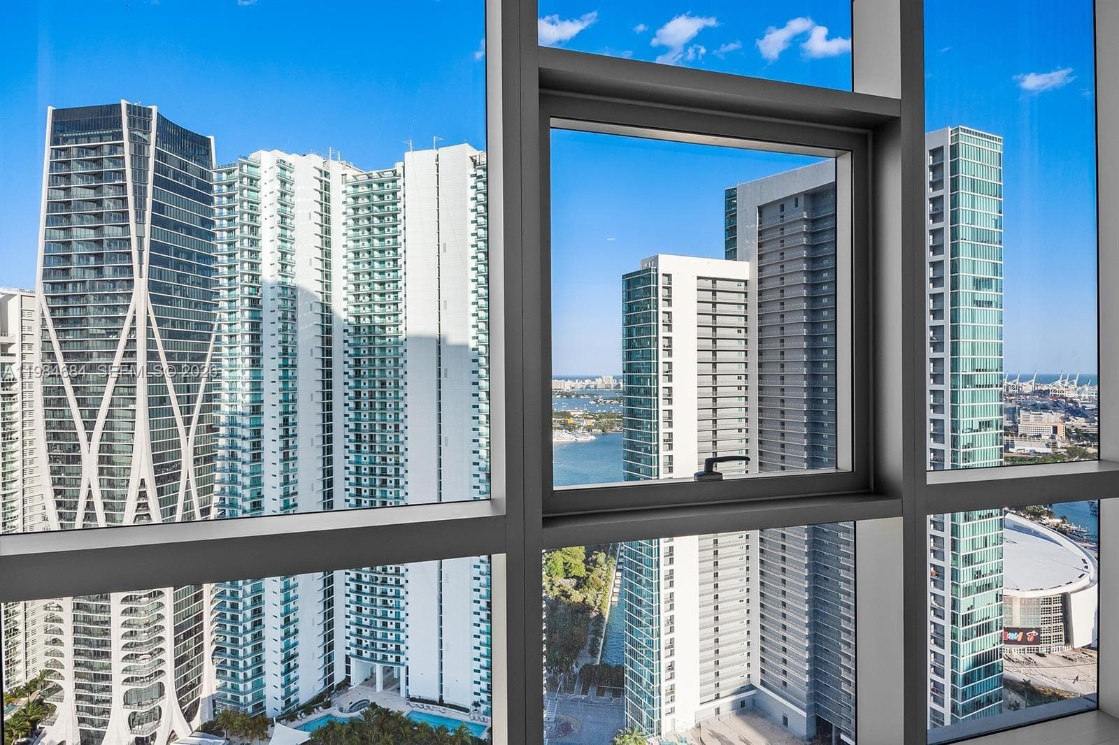 851 NE 1st Ave # 3601, Miami FL 33132 — 10