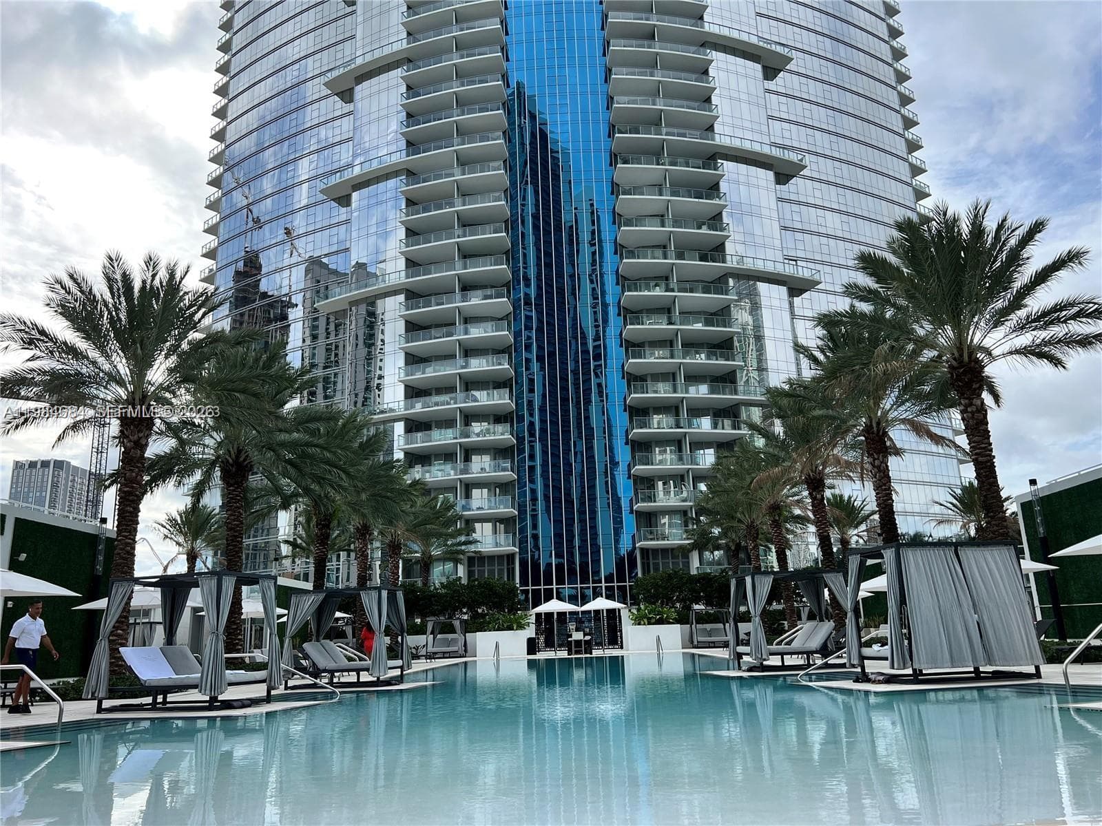 851 NE 1st Ave # 3601, Miami FL 33132 — 25