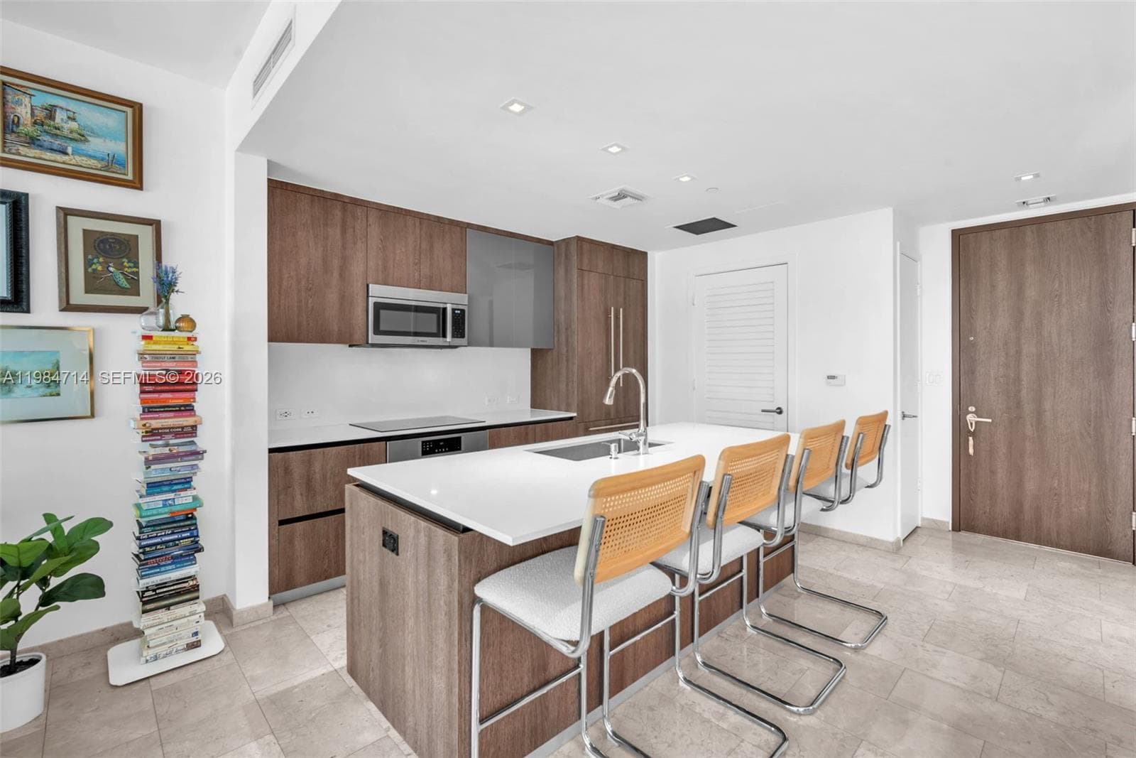 68 SE 6th St # 806, Miami FL 33131 — 7