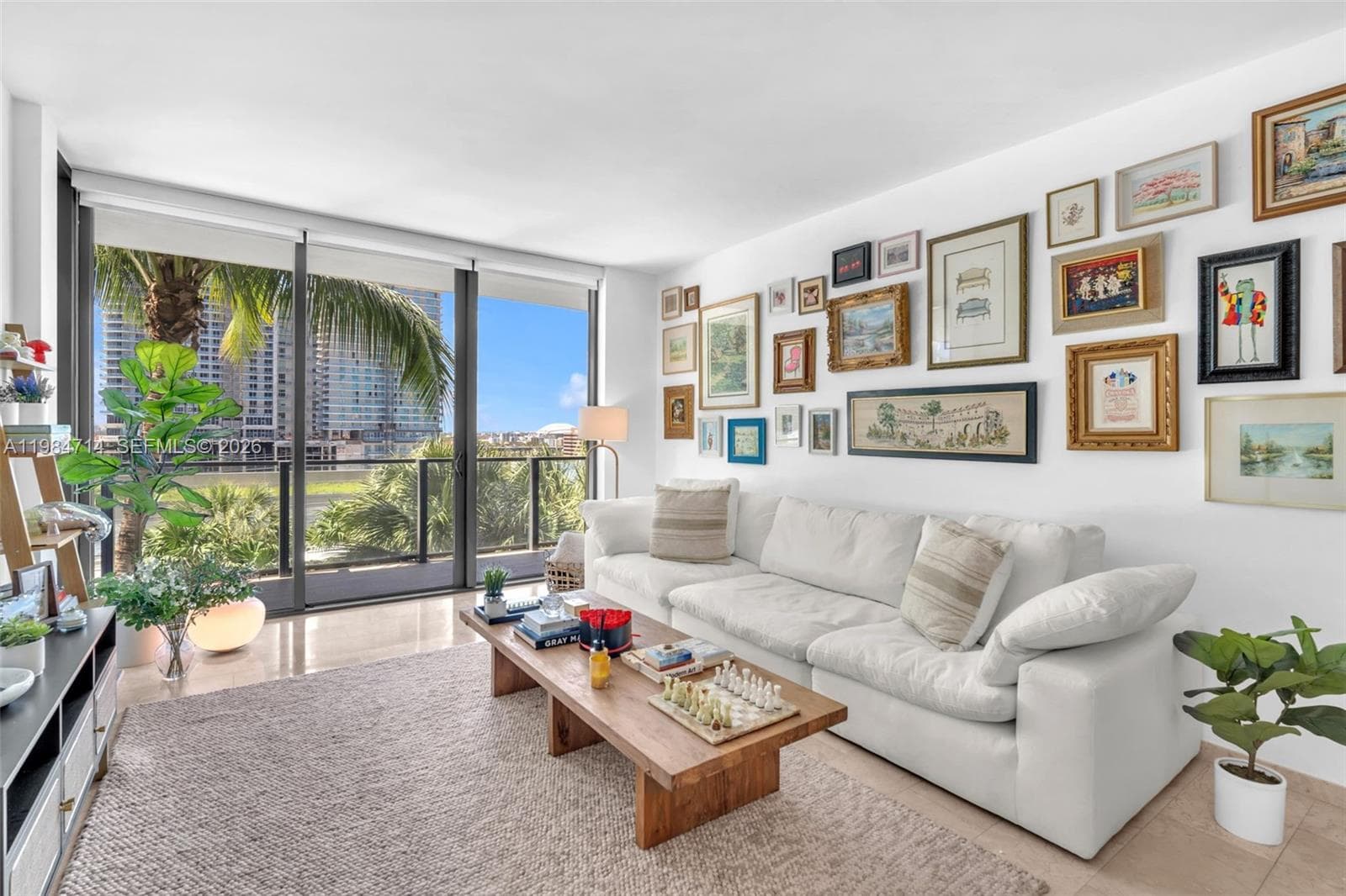 68 SE 6th St # 806, Miami FL 33131 — 3