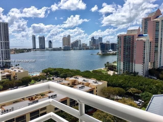 3300 NE 192nd St # 1815, Aventura FL 33180 — 2