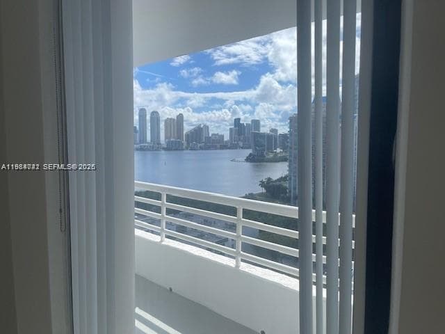 3300 NE 192nd St # 1815, Aventura FL 33180 — 10