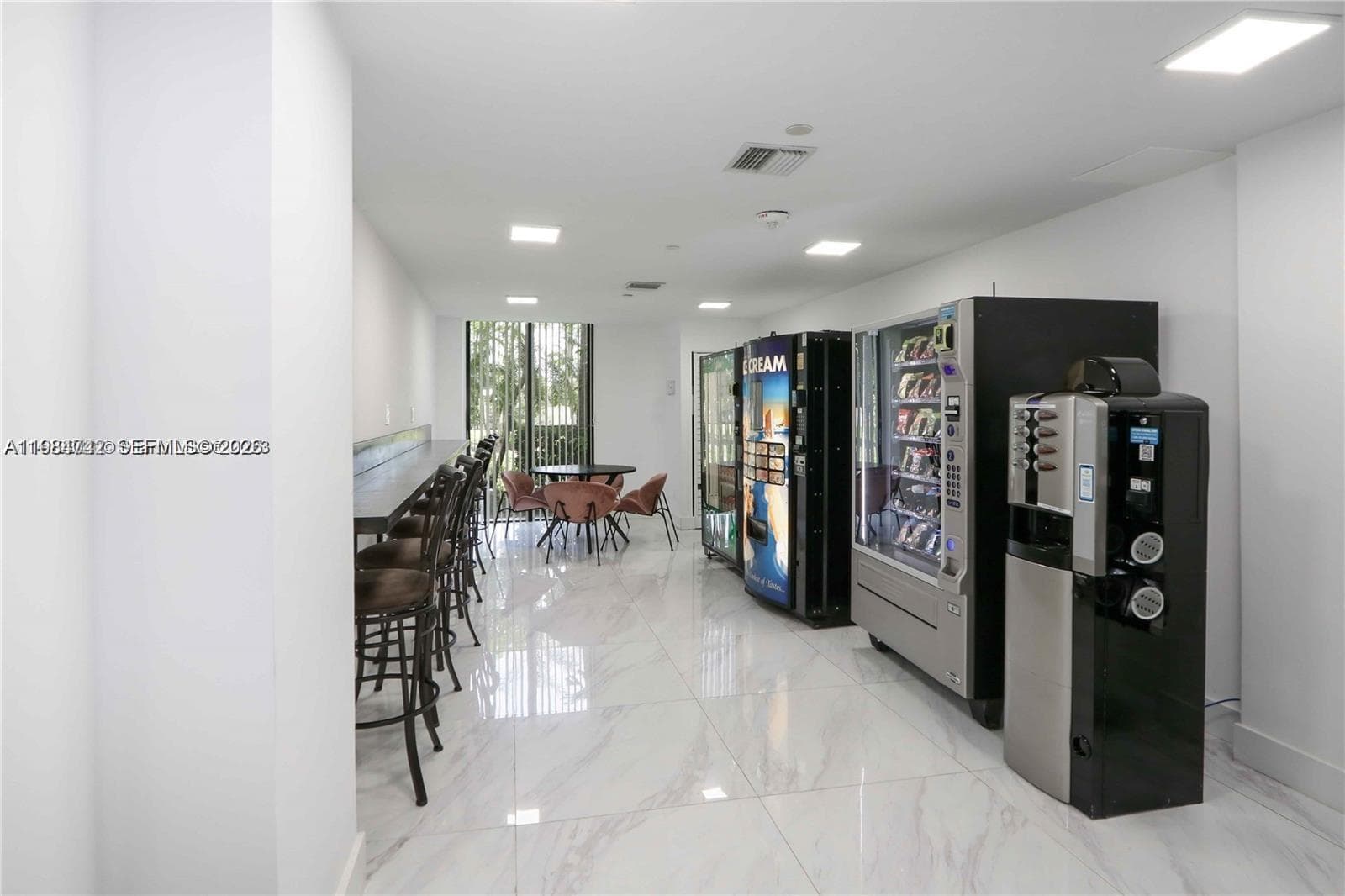 3300 NE 192nd St # 1815, Aventura FL 33180 — 31