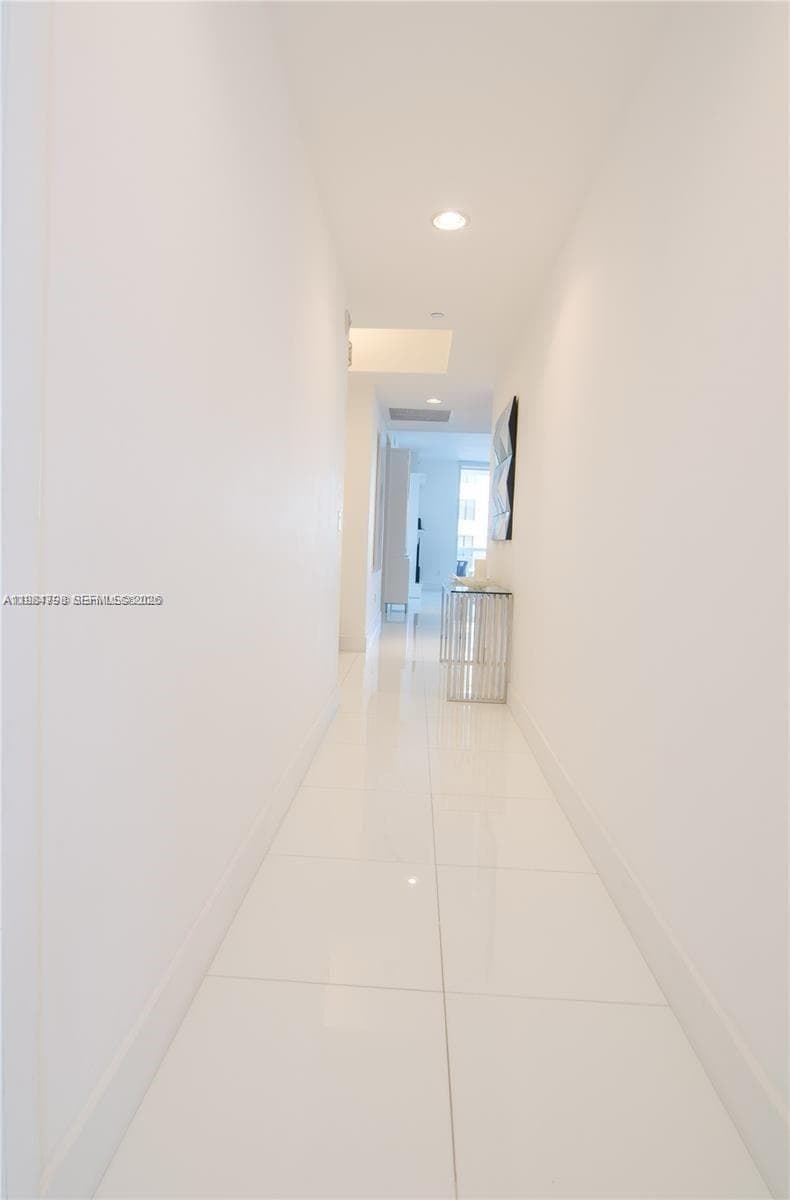 15811 Collins Ave # 2602, Sunny Isles Beach FL 33160 — 17