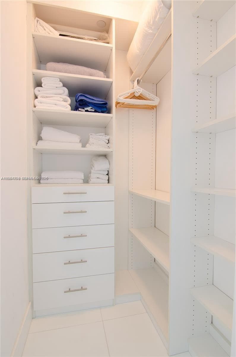 15811 Collins Ave # 2602, Sunny Isles Beach FL 33160 — 20