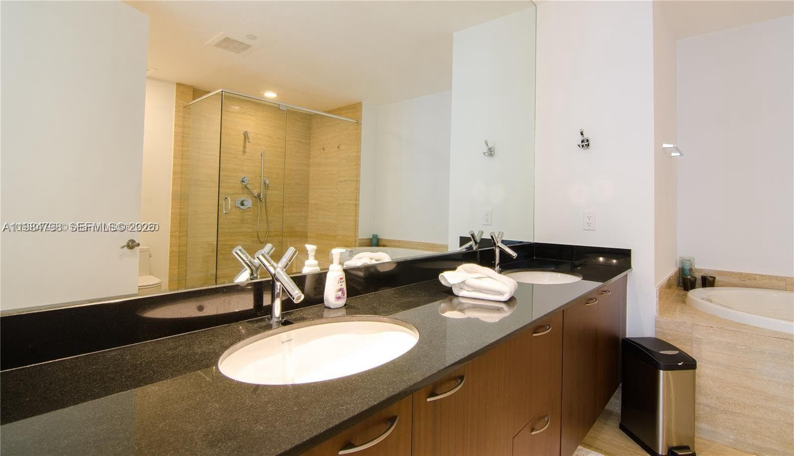 15811 Collins Ave # 2602, Sunny Isles Beach FL 33160 — 14