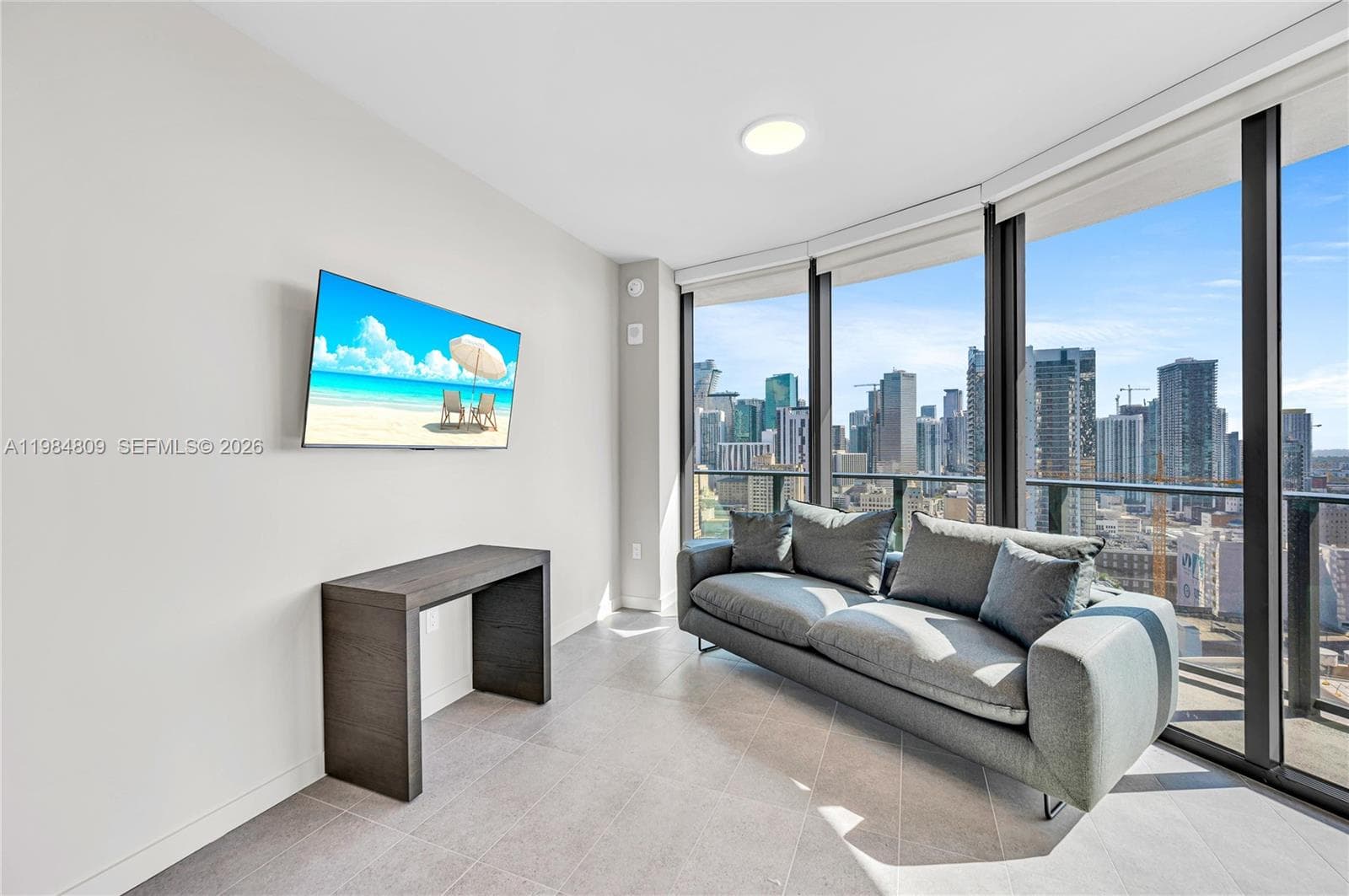 121 NE 5th St # 3005, Miami FL 33130 — 7
