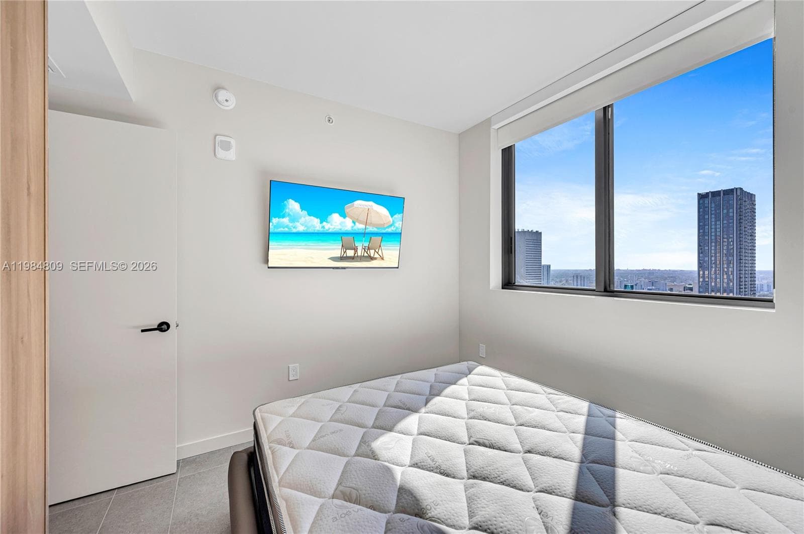 121 NE 5th St # 3005, Miami FL 33130 — 15
