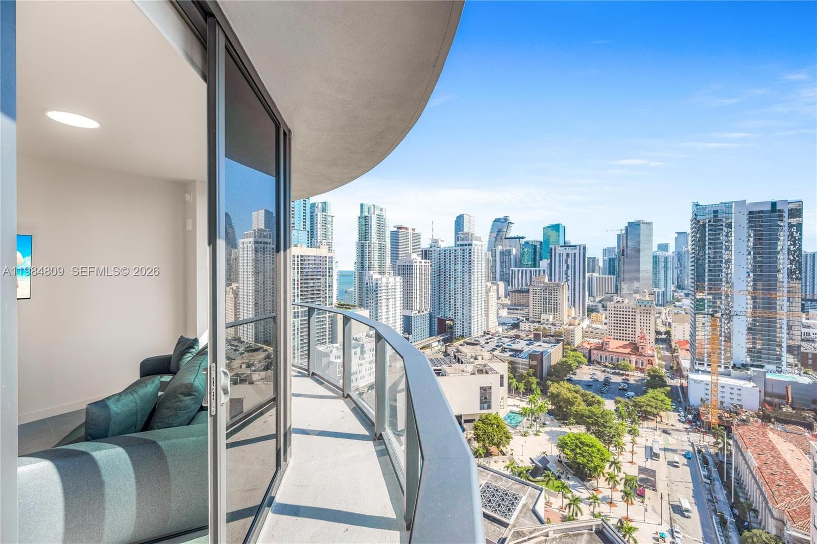 121 NE 5th St # 3005, Miami FL 33130 — 11